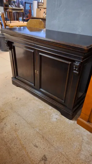 Cómoda vintage madera oscura