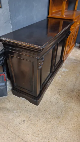 Cómoda vintage madera oscura