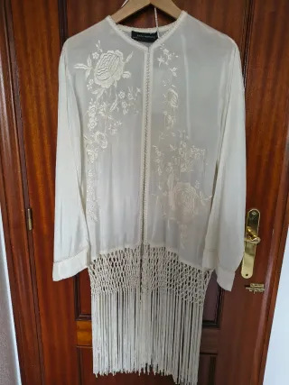 Chaqueta Zara bordada beige/blanco roto Talla XL
