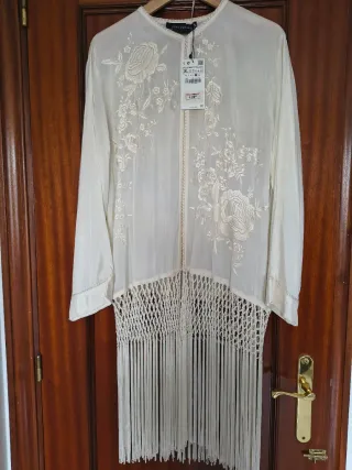 Chaqueta Zara bordada beige/blanco roto Talla XL