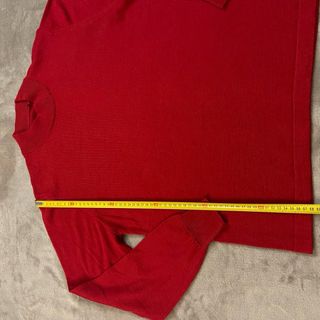 Maglioncino rosso in lana vintage