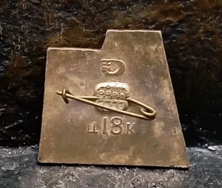 Pin Insignia 40 Aniversario II GM Estrella Roja