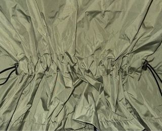 Chaqueta chubasquero verde