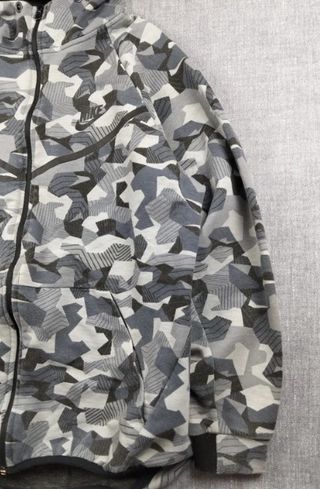 Sudadera Nike Tech Fleece Camo Geométrica