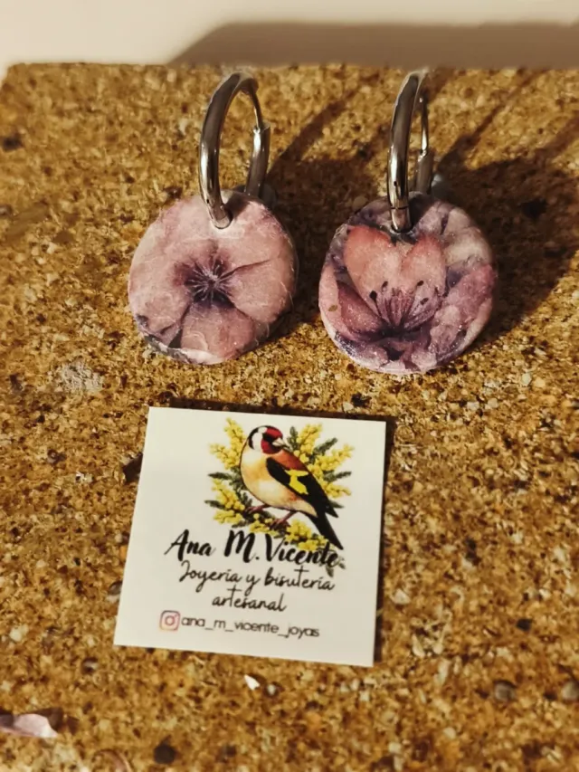 Pendientes florales redondos