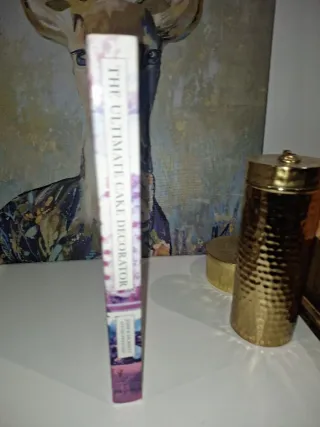 The Ultimate Cake Decorator