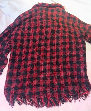 Chaqueta Zara cuadros roja y negra