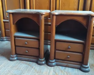 Mesitas de noche de madera
