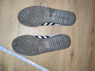 Zapatillas Adidas Samba Beige y Blancas