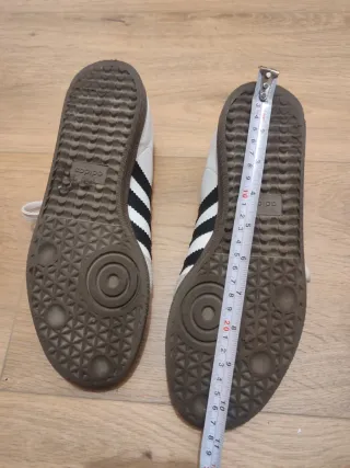 Zapatillas Adidas Samba Beige y Blancas