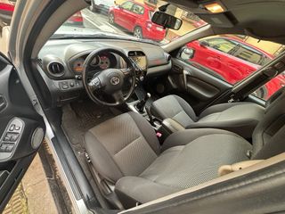 Toyota RAV4 2004