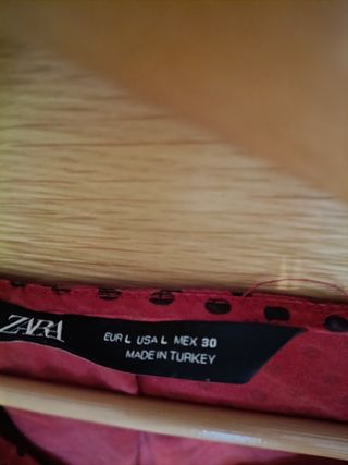 Blusa Zara roja lunares negros lazo T.L