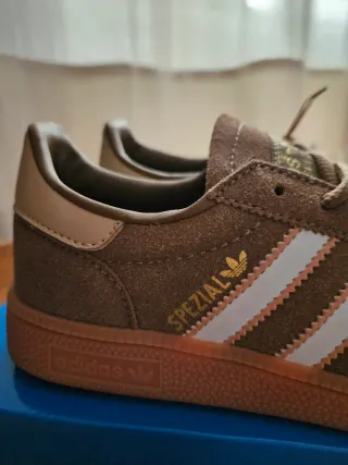 Ténis Adidas Spezial Castanho e Bege 36