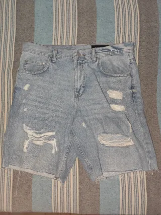 Pantalón vaquero hombre desgastado