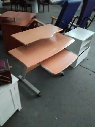 Escritorio madera y metal