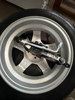 Rueda de repuesto 125/80 R16