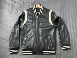 Chaqueta de Piel Negra y Blanca