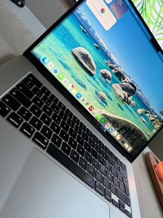 MacBook Air 15” M2 8-Core / 10-Core GPU