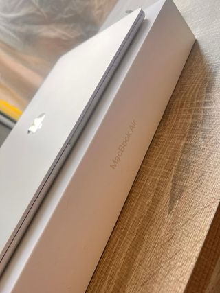 MacBook Air 15” M2 8-Core / 10-Core GPU