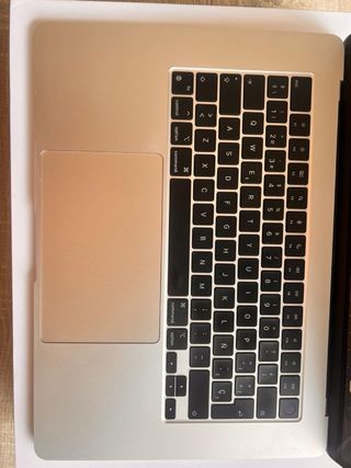 MacBook Air 15” M2 8-Core / 10-Core GPU