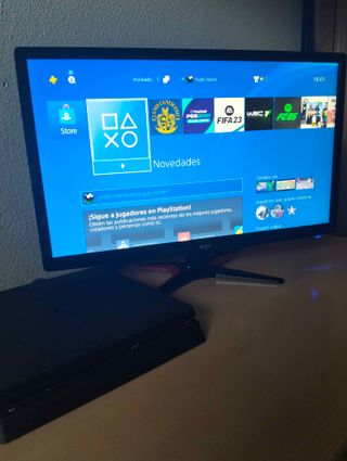 PS4 Slim Negra + 3 Juegos
