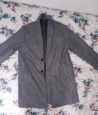 Abrigo largo gris hombre