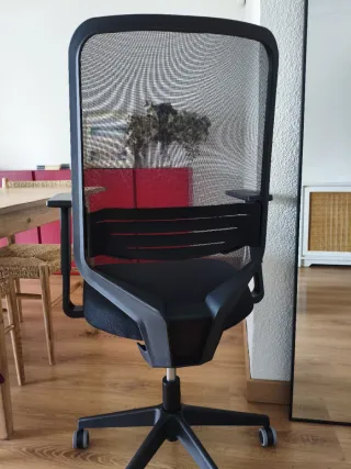Silla Oficina Ergonómica Forma 5 Negra