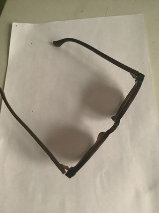 Gafas de sol Ray-Ban negras y marrones