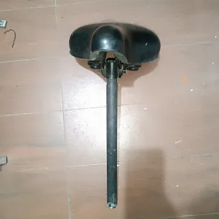 Sillín de bicicleta negro