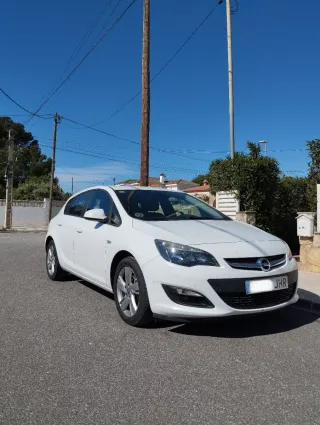 Opel Astra 2015