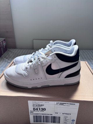 Zapatillas Nike Mac Attack Negras y Blancas