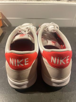 Nike Talla 43 Rojas y Blancas