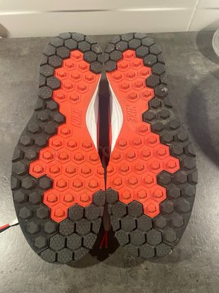 Nike Talla 43 Rojas y Blancas