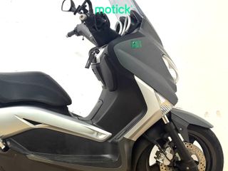 YAMAHA XMAX 125