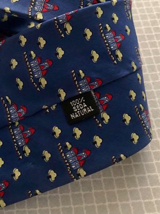 Corbata de seda estampada