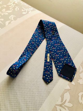Corbata de seda estampada