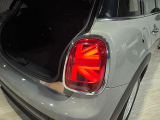 MINI Cooper 5P Automático!