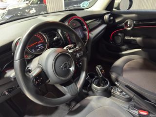 MINI Cooper 5P Automático!