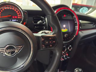 MINI Cooper 5P Automático!