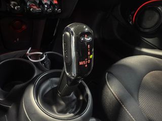 MINI Cooper 5P Automático!
