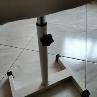 Taburete de manicura y pedicura