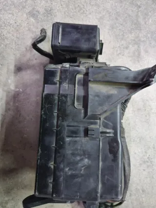 Caja Fusibles Toyota KZJ 90 95