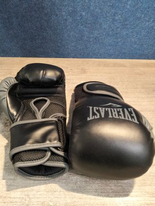 Guantes de boxeo Powerlock 2 10 OZ Everlast