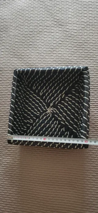 Cesto mimbre cuadrado azul y blanco