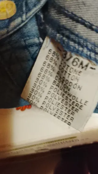 Pichi amarillo con botones