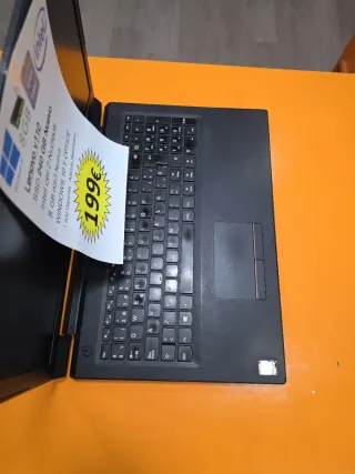 Lenovo v110 SSD 240GB 8GB RAM Windows 10