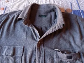 Camisa Springfield gris oscuro. Vintage