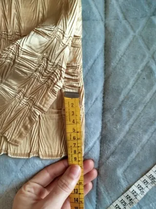 Camiseta manga corta color dorado