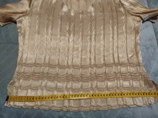 Camiseta manga corta color dorado