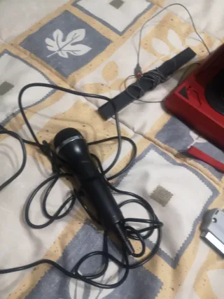 Consola mini Wii Roja + Accesorios + Juego